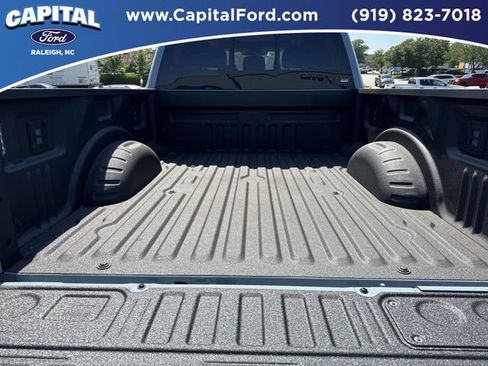 New 2026 Ford F250 Lariat w/ Black Appearance Package AWD/4WD image 17