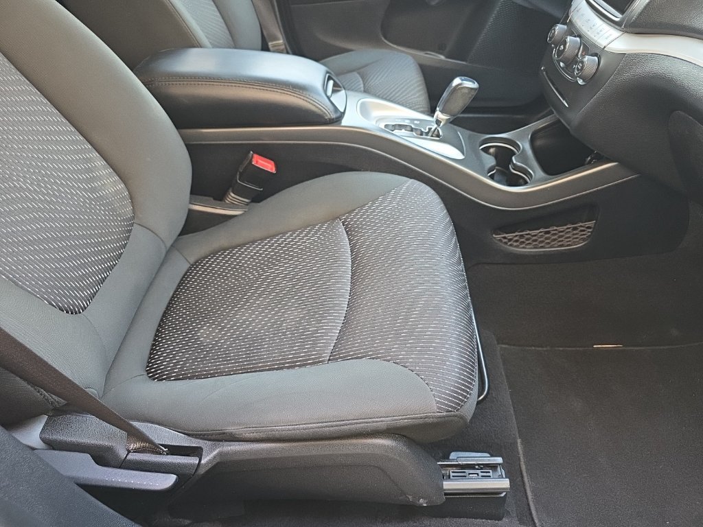 Used 2020 Dodge Journey SE w/ SE Popular Equipment Group FWD image 23
