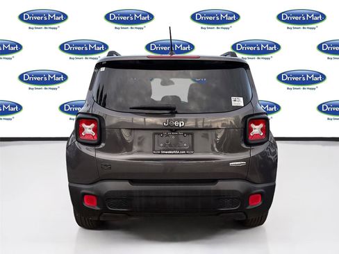 Used 2017 Jeep Renegade Latitude w/ Popular Equipment Group image 6