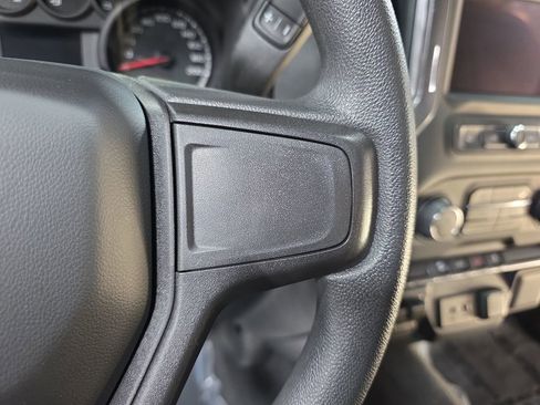 Used 2021 Chevrolet Silverado 1500 Custom Trail Boss AWD/4WD image 17