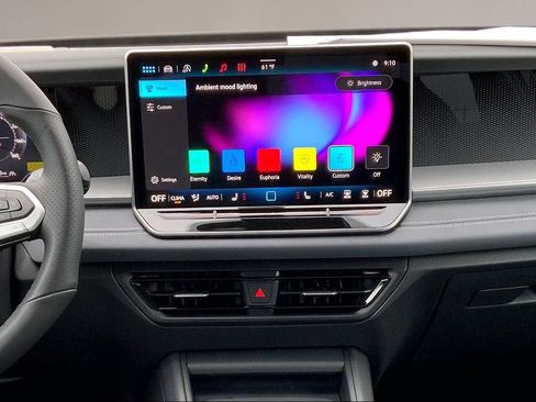 New 2026 Volkswagen Tiguan SE R-Line image 6