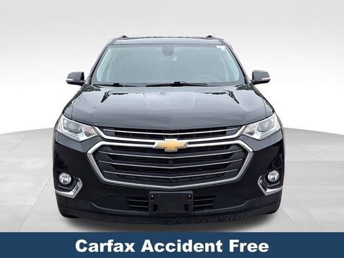 Used 2019 Chevrolet Traverse LT w/ LT Premium Package image 3