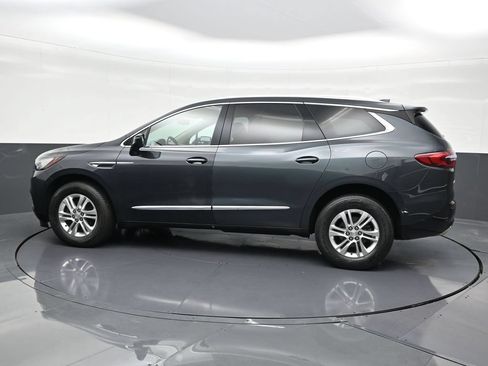 Used 2020 Buick Enclave Essence FWD image 2
