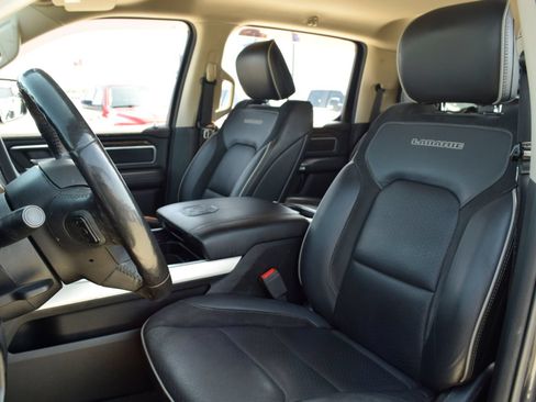 Used 2020 RAM 1500 Laramie RWD image 14