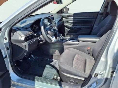 Used 2025 Nissan Altima 2.5 SV FWD image 20