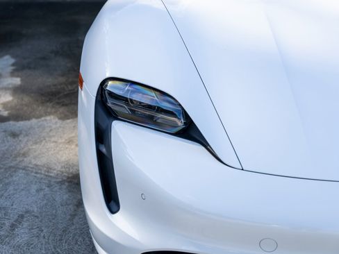 Certified 2023 Porsche Taycan Turbo image 14