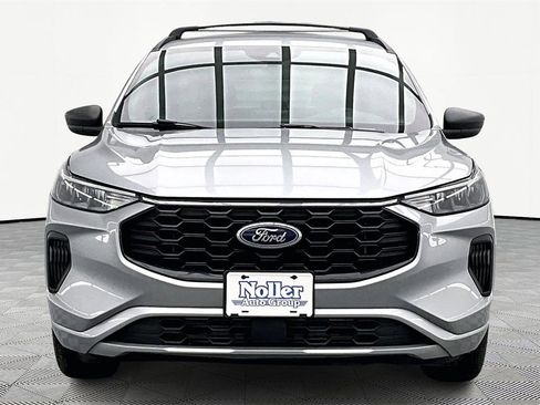 Used 2023 Ford Escape ST-Line image 3