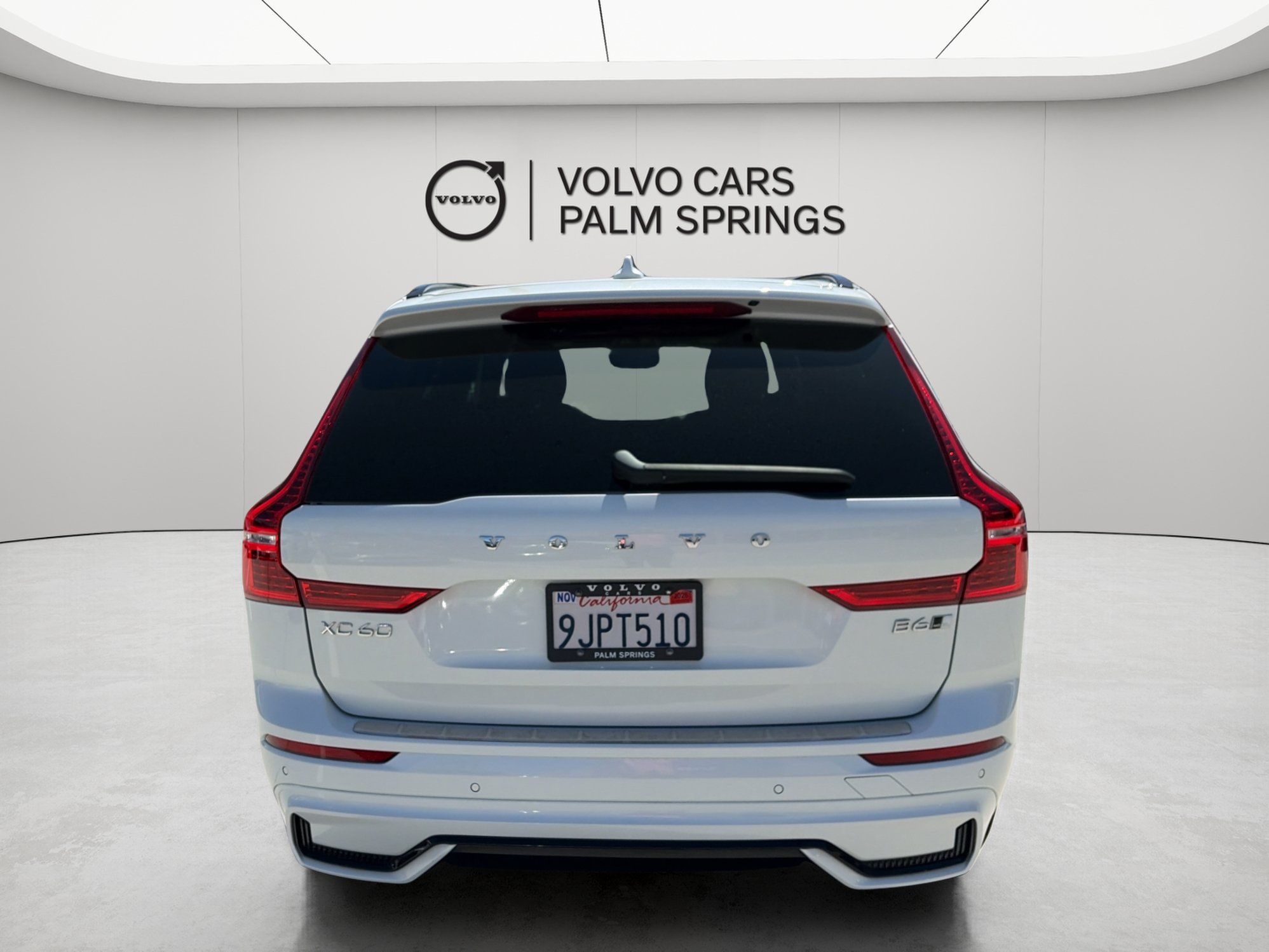 Used 2023 Volvo XC60 B6 Ultimate w/ Protection Package Premier AWD/4WD image 5