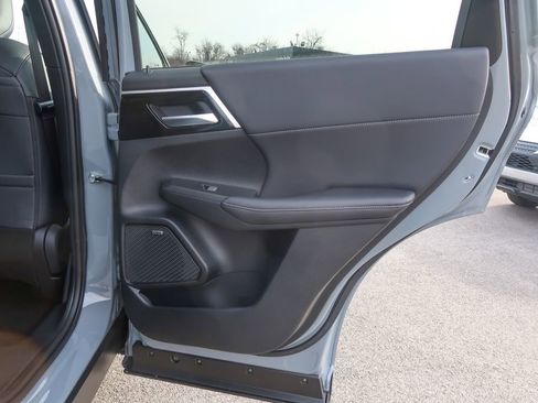 New 2026 Mitsubishi Outlander AWD image 20