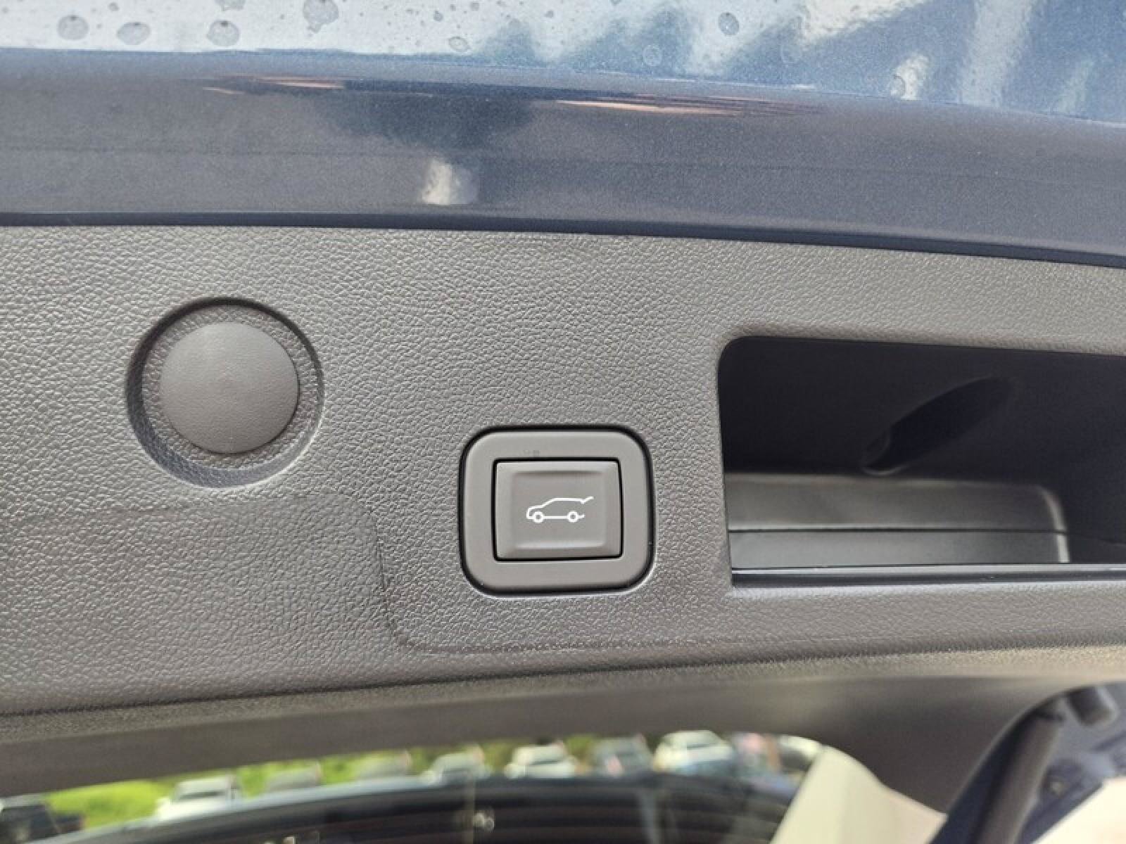 New 2026 GMC Terrain Denali w/ LPO, Floor Liner Package AWD/4WD image 8
