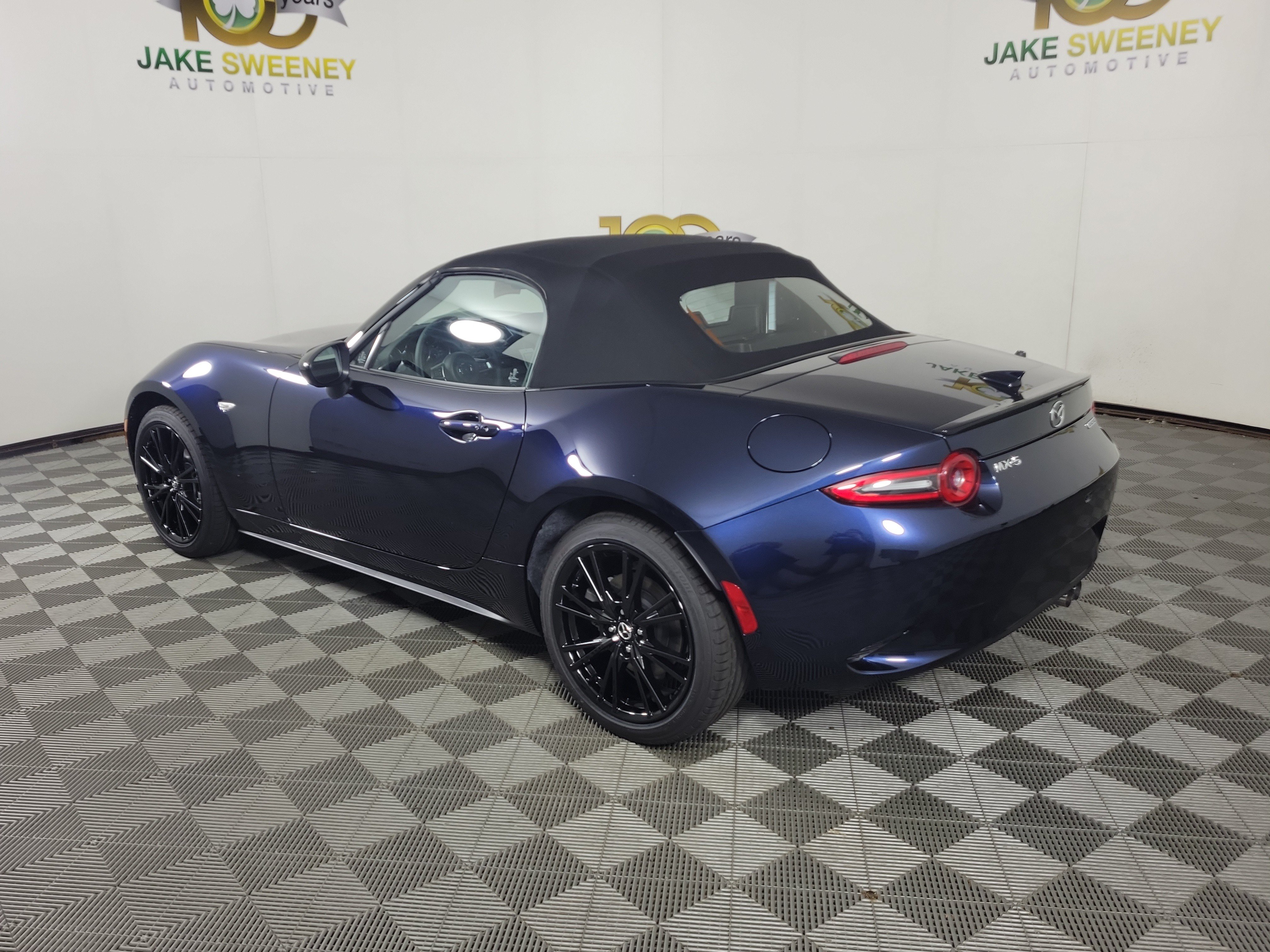 New 2026 MAZDA MX-5 Miata Club w/ Interior Package RWD image 6