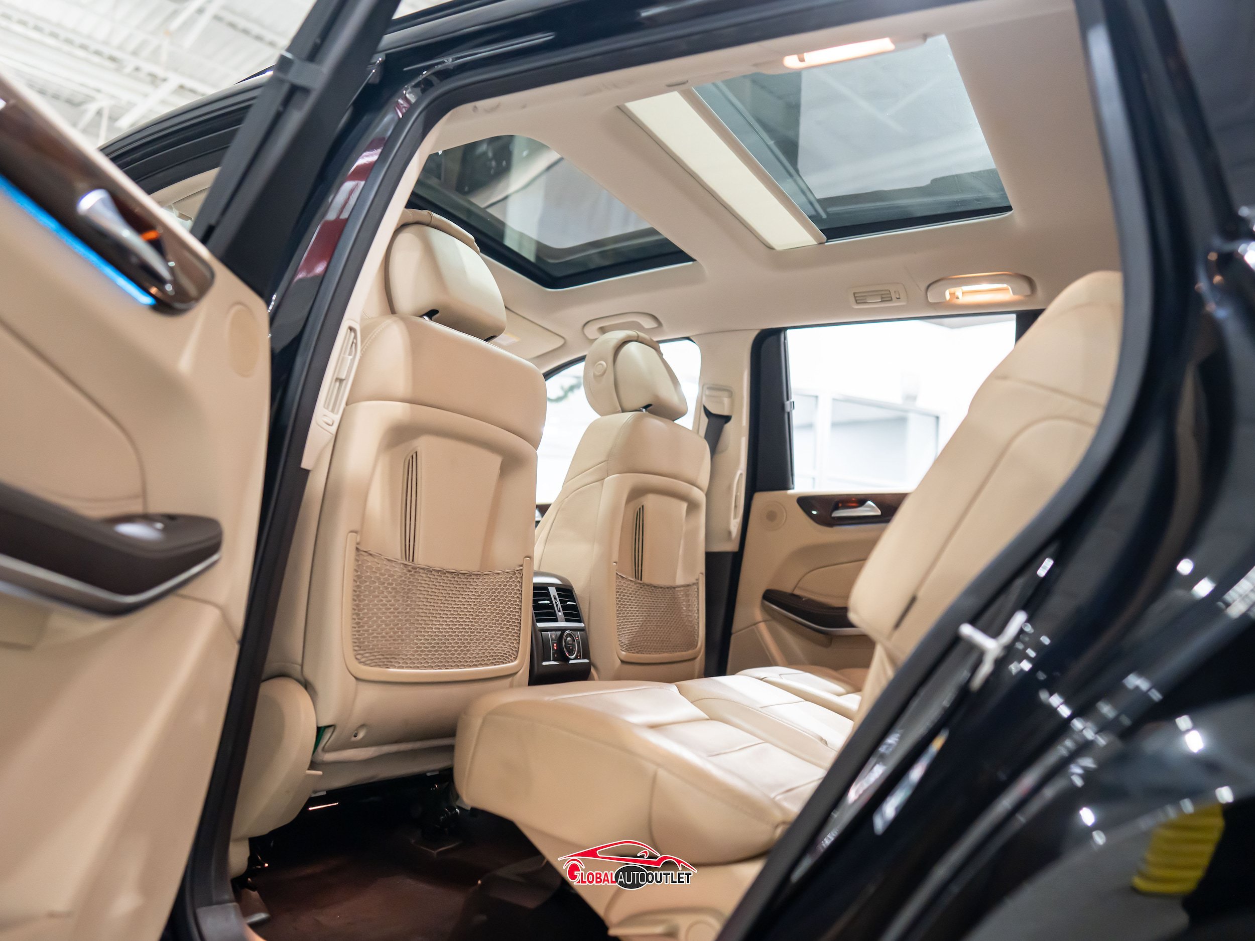 Used 2018 Mercedes-Benz GLS 550 4MATIC w/ Driver Assistance Package image 22