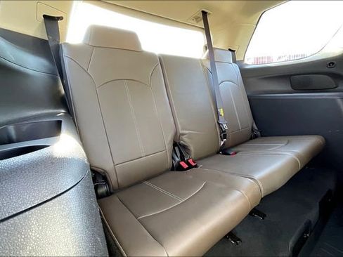 Used 2017 GMC Acadia Limited SLT image 18