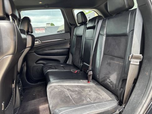 Used 2018 Jeep Grand Cherokee Altitude AWD/4WD image 12