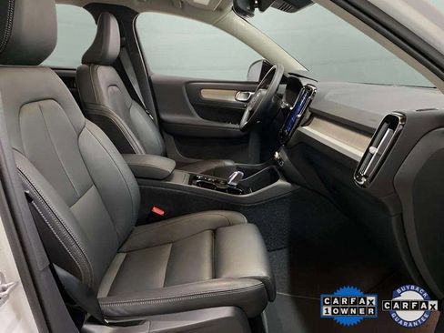 Used 2025 Volvo XC40 B5 Plus image 83