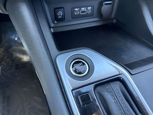 Used 2025 Nissan Sentra SV image 19