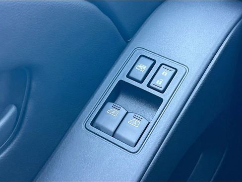 New 2026 Nissan Frontier S image 17