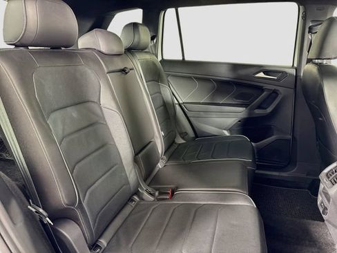 Certified 2024 Volkswagen Tiguan SEL R-Line AWD/4WD image 32
