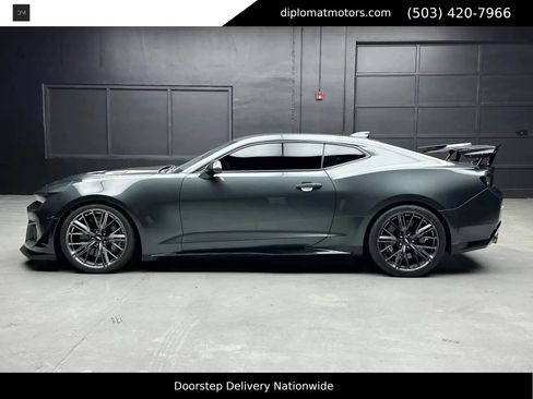 Used 2018 Chevrolet Camaro ZL1 RWD image 3