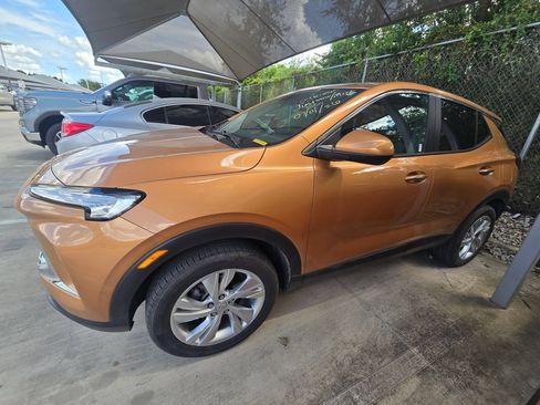 Certified 2025 Buick Encore GX Preferred w/ Comfort Package AWD/4WD image 6