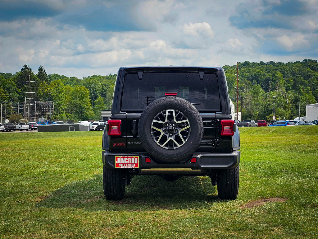 New 2026 Jeep Wrangler Unlimited Sahara AWD/4WD image 4