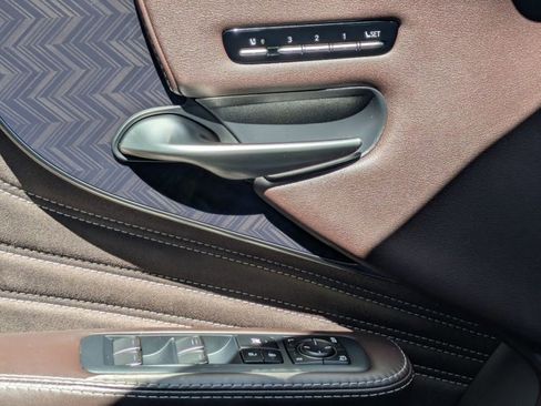 Used 2019 Lexus LS 500 w/ Interior Upgrade Package RWD image 2