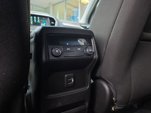 Used 2019 GMC Acadia SLE image 33