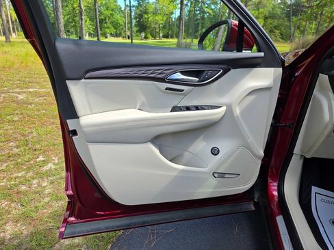 Used 2023 Buick Envision Avenir FWD image 11