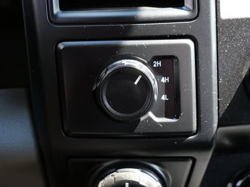 Used 2020 Ford F150 XL w/ Equipment Group 101A Mid AWD/4WD image 28