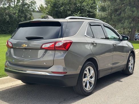 Used 2018 Chevrolet Equinox Premier FWD image 7