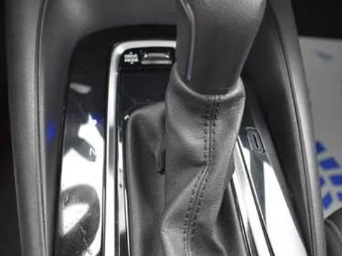 Used 2024 Toyota Corolla SE image 33