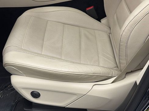 Used 2021 Mercedes-Benz GLS 450 4MATIC image 40