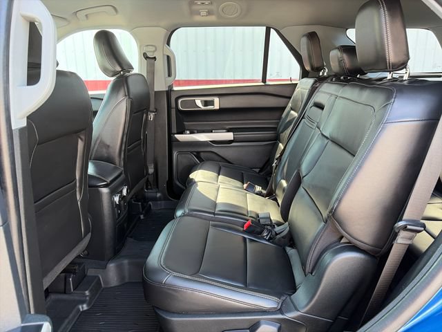 Used 2022 Ford Explorer XLT w/ Equipment Group 202A AWD/4WD image 41