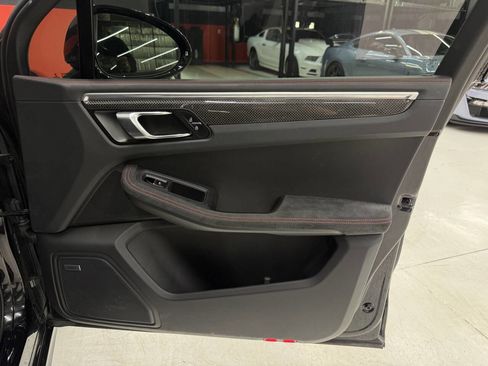 Used 2021 Porsche Macan GTS image 40