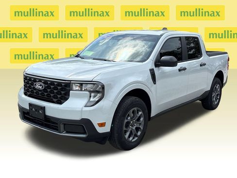 Certified 2025 Ford Maverick XLT w/ Equipment Group 302A AWD/4WD image 16