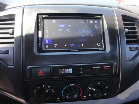 Used 2014 Toyota Tacoma 2WD Regular Cab image 30