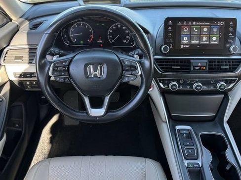 Used 2020 Honda Accord Touring image 12