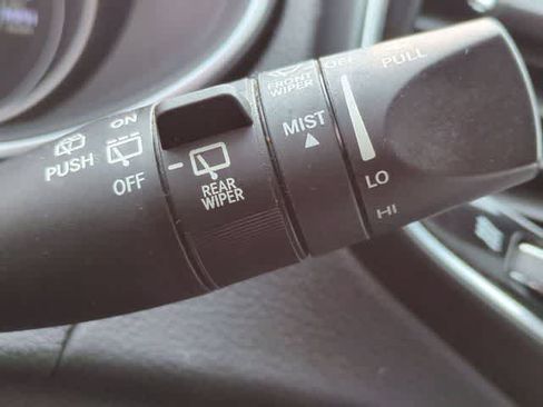 Certified 2019 Jeep Cherokee Limited AWD/4WD image 27