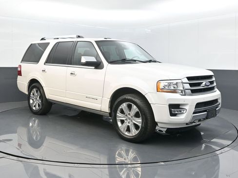 Used 2016 Ford Expedition Platinum image 1