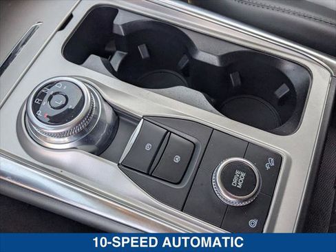 Used 2023 Ford Explorer XLT w/ Equipment Group 202A AWD/4WD image 19
