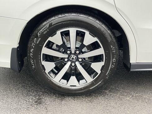 Used 2026 Honda Odyssey EX-L image 13