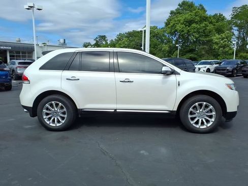 Used 2015 Lincoln MKX AWD w/ Equipment Group 102A image 8