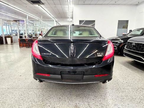 Used 2014 Lincoln MKS AWD w/ Equipment Group 101A image 5