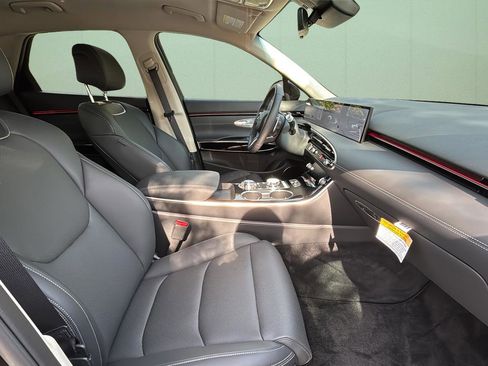 Certified 2026 Genesis GV70 2.5T AWD/4WD image 35