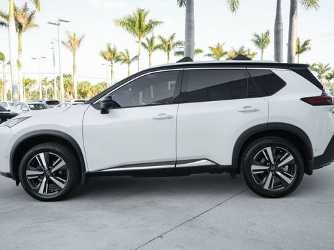 Used 2022 Nissan Rogue Platinum w/ Head-Up Display Package image 23