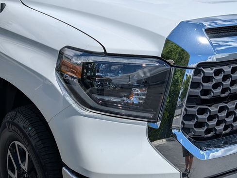 Used 2019 Toyota Tundra SR5 w/ TRD Off Road Package AWD/4WD image 10