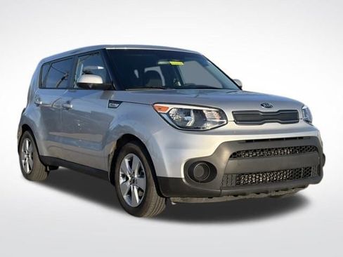 Used 2018 Kia Soul w/ Convenience Package image 1
