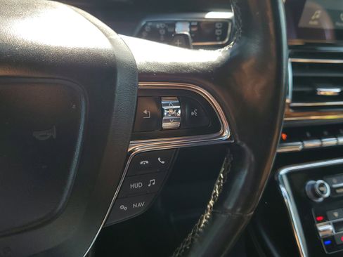 Used 2019 Lincoln Navigator Reserve image 25