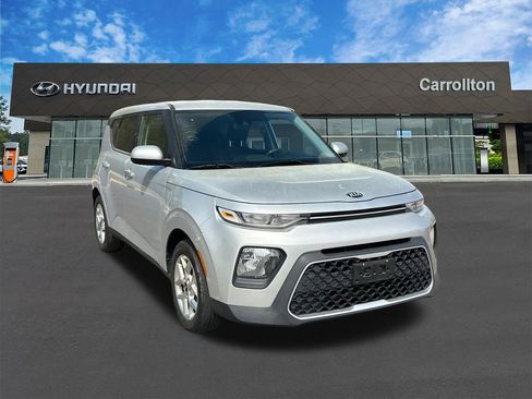Used 2020 Kia Soul S image 3