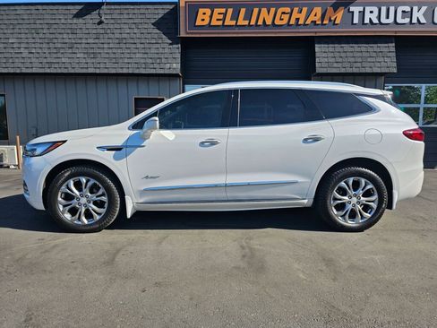 Used 2020 Buick Enclave Avenir w/ Avenir Technology Package AWD/4WD image 2